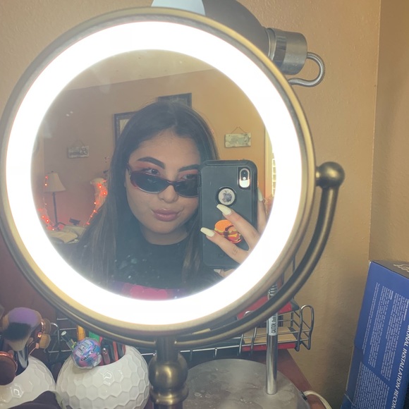 Meet your Posher, Kathleen - Picture 1 of 1